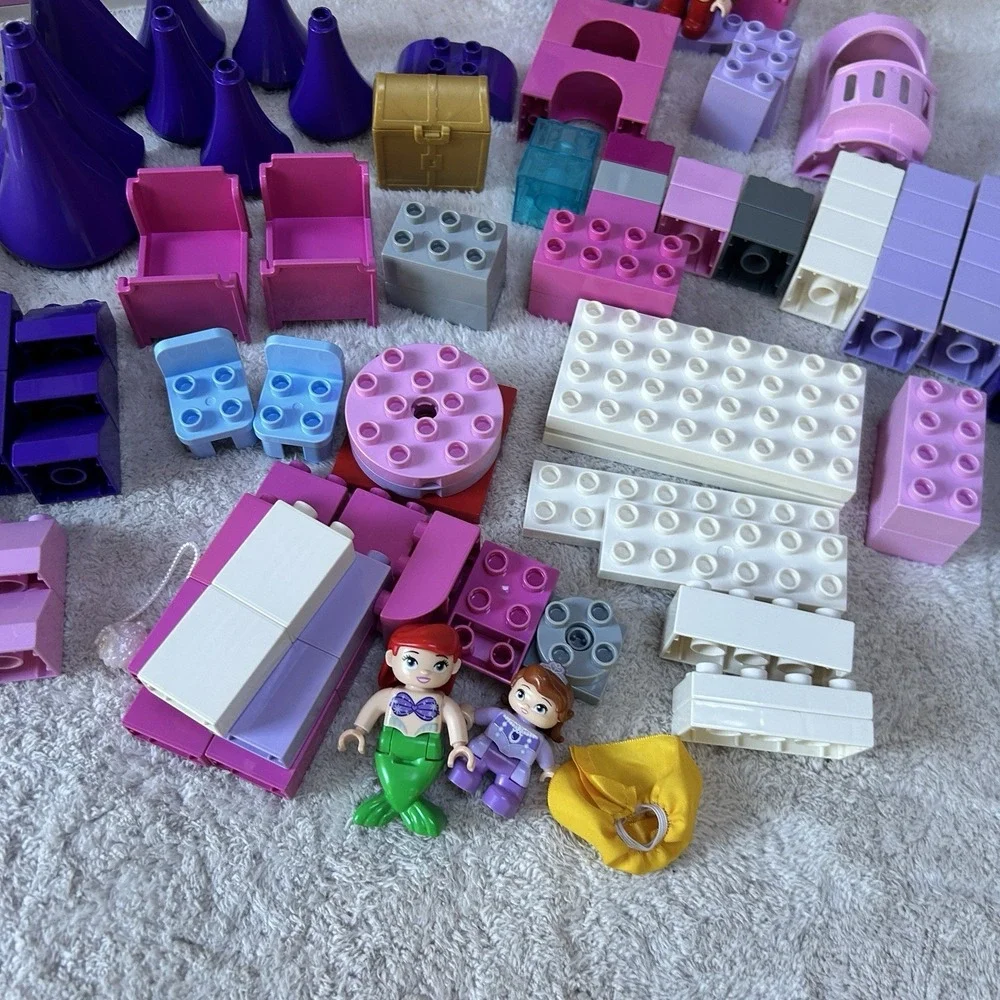 Lego Duplo Sets #6154 Disney Cinderella Castle #10873 Minnie &10595 Sofia READ